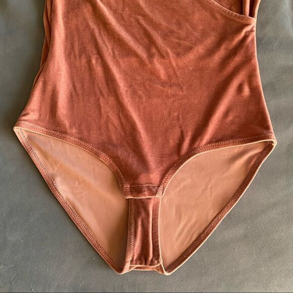 Madewell Bodysuit - Picture 9 of 13